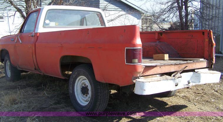 image for item 7286 1973 Chevrolet Custom 30 long bed pickup truck