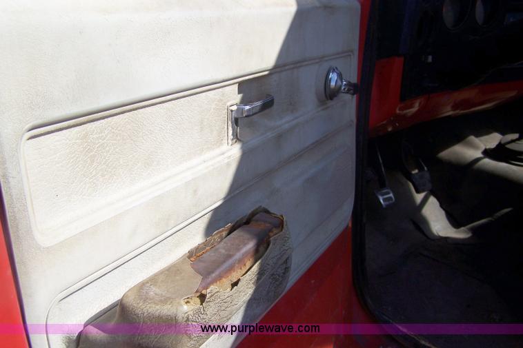 image for item 7286 1973 Chevrolet Custom 30 long bed pickup truck