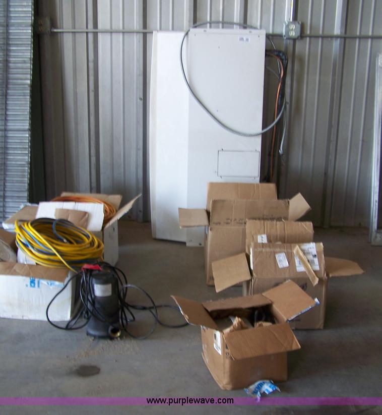 image for item 7290 Assorted items