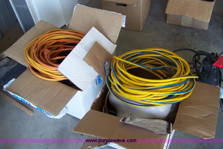 image for item 7290 Assorted items