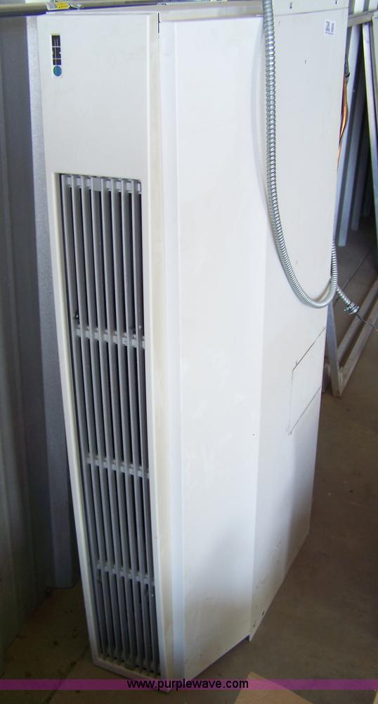 image for item 7290 Assorted items