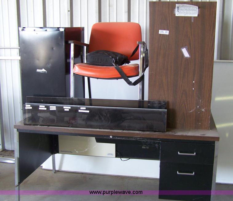 image for item 7292 Assorted furniture