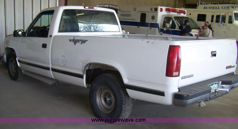 image for item 7294 1995 GMC Sierra C1500 SL long bed pickup truck