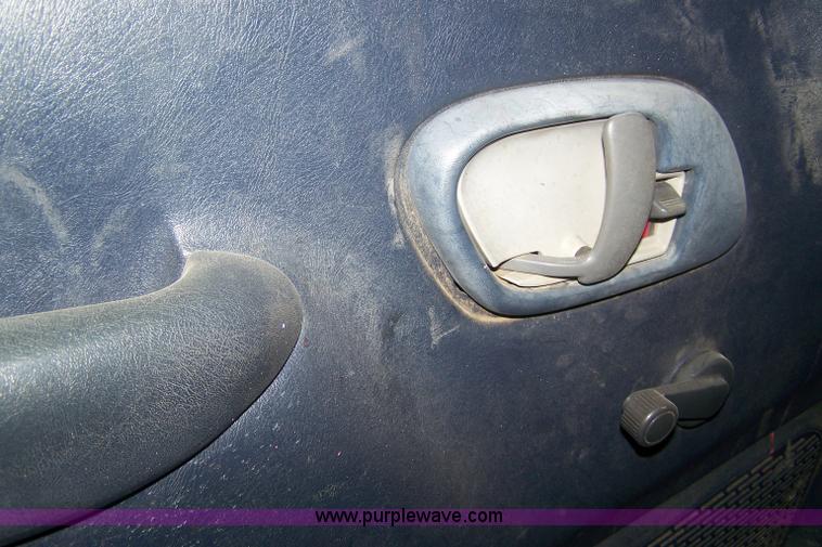 image for item 7294 1995 GMC Sierra C1500 SL long bed pickup truck