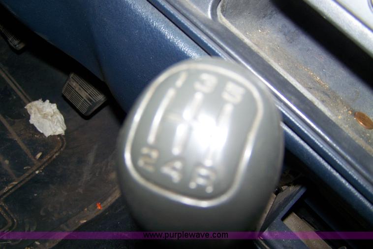 image for item 7294 1995 GMC Sierra C1500 SL long bed pickup truck