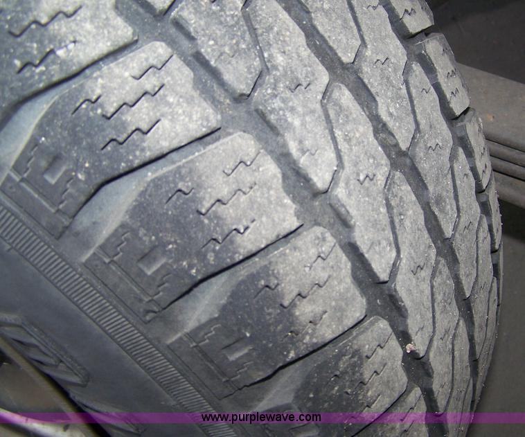 image for item 7294 1995 GMC Sierra C1500 SL long bed pickup truck