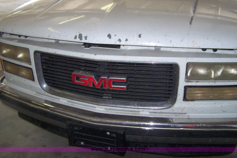 image for item 7294 1995 GMC Sierra C1500 SL long bed pickup truck