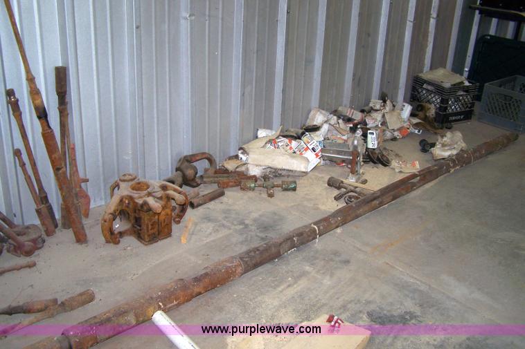 image for item 7296 Assorted oil production equipment