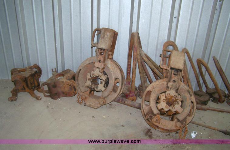 image for item 7296 Assorted oil production equipment