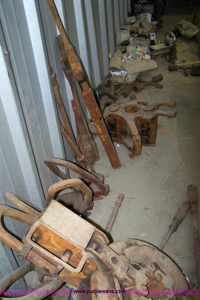 image for item 7296 Assorted oil production equipment