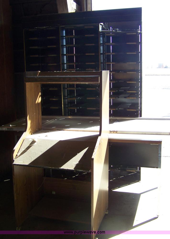 image for item 7298 Assorted furniture