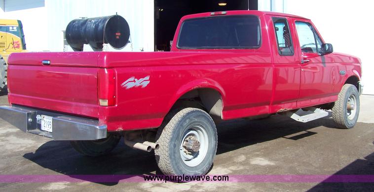 image for item 7325 1994 Ford F250 XL extended cab pickup truck