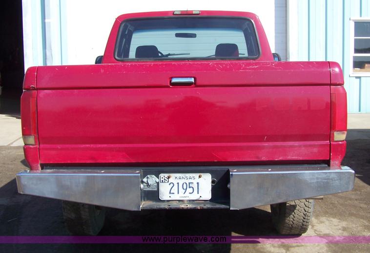 image for item 7325 1994 Ford F250 XL extended cab pickup truck