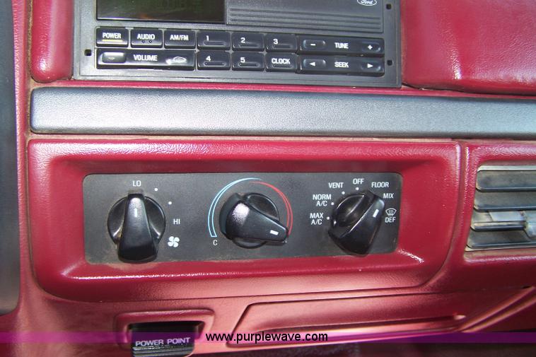 image for item 7325 1994 Ford F250 XL extended cab pickup truck