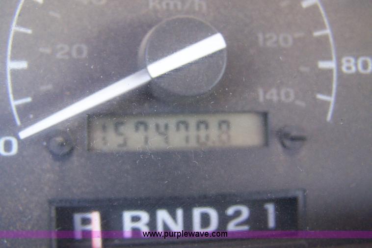 image for item 7325 1994 Ford F250 XL extended cab pickup truck