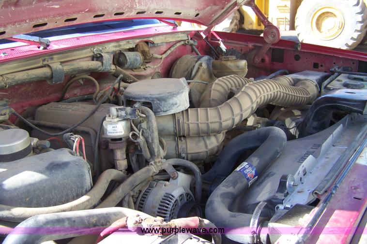 image for item 7325 1994 Ford F250 XL extended cab pickup truck