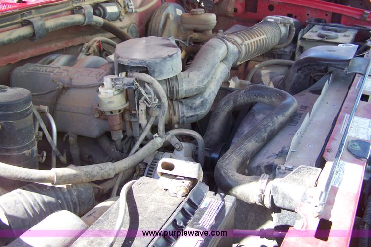 image for item 7326 1995 Ford F150 XL pickup truck