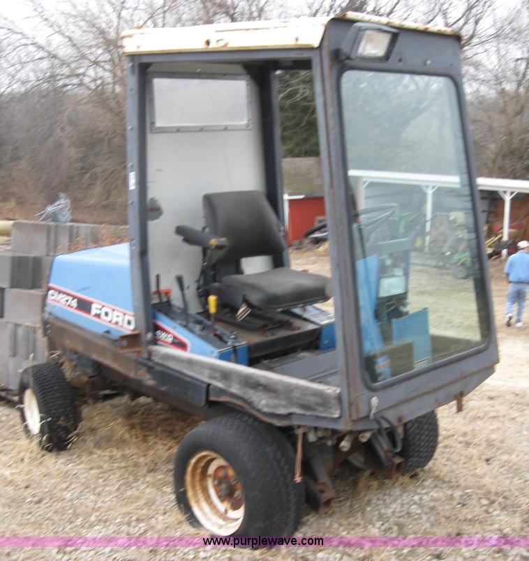 image for item 8510 Ford CM274 mower