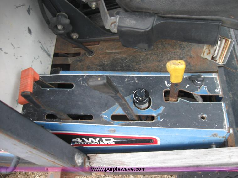 image for item 8510 Ford CM274 mower