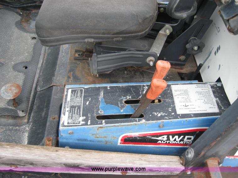 image for item 8510 Ford CM274 mower