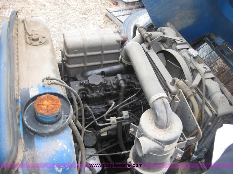 image for item 8510 Ford CM274 mower