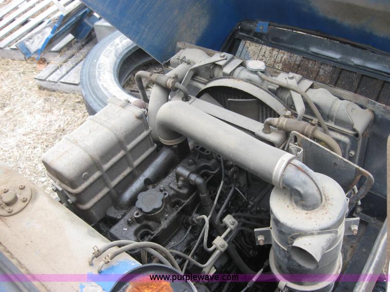 image for item 8510 Ford CM274 mower