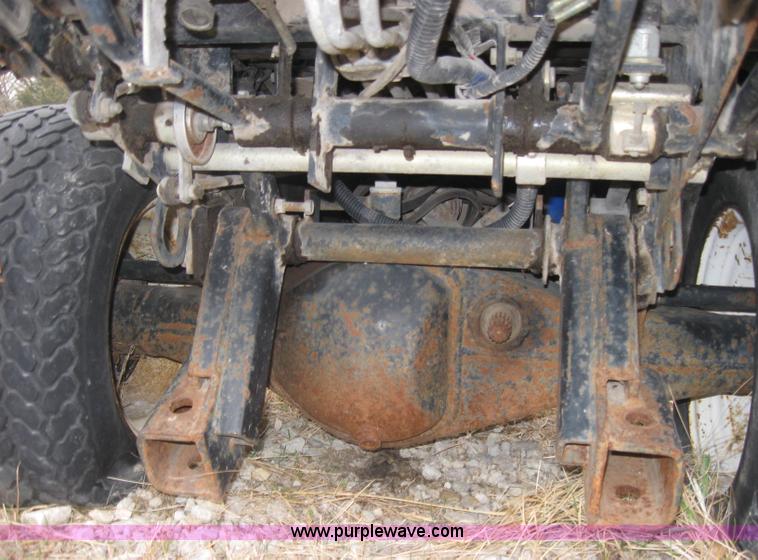 image for item 8510 Ford CM274 mower