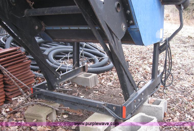 image for item 8512 Ford-NH bagger for Ford CM274 mower