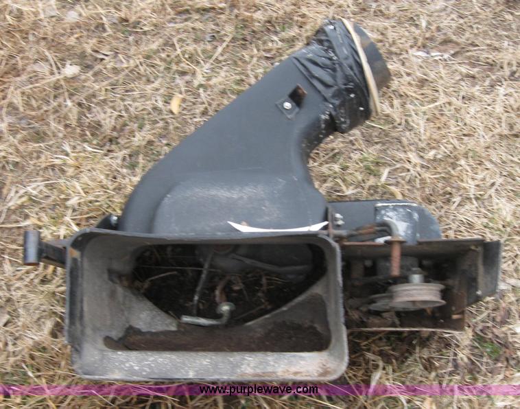 image for item 8512 Ford-NH bagger for Ford CM274 mower