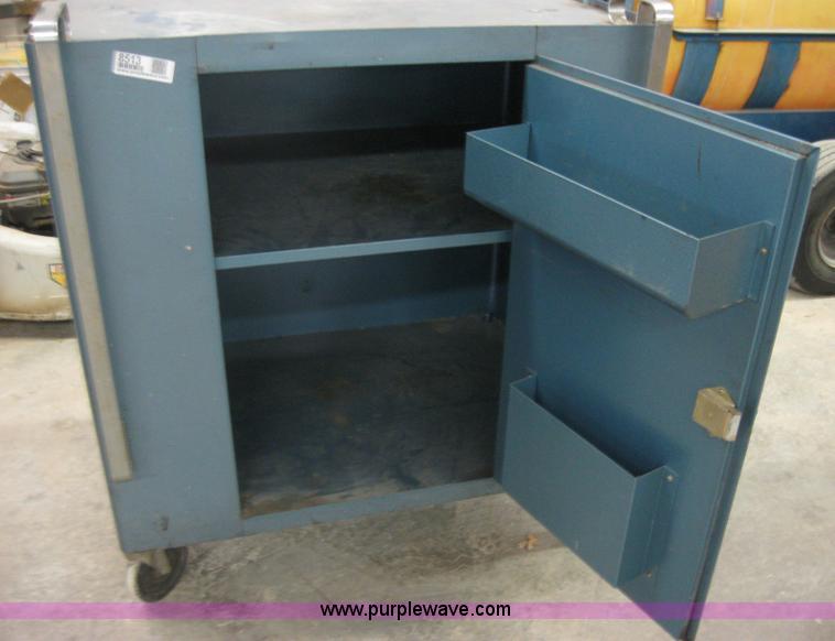 image for item 8513 Sun metal cabinet