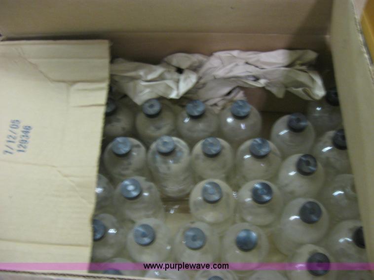 image for item 8517 Assorted science laboratory glassware