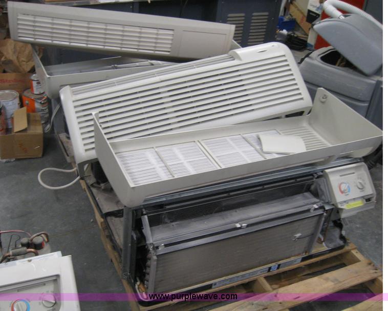image for item 8520 (6) AC/heater wall units