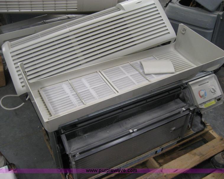 image for item 8520 (6) AC/heater wall units