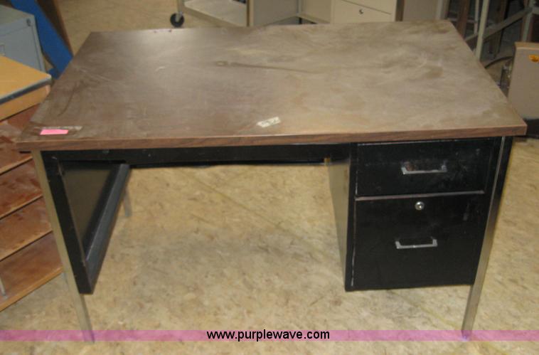 image for item 8521 (6) desks and furniture