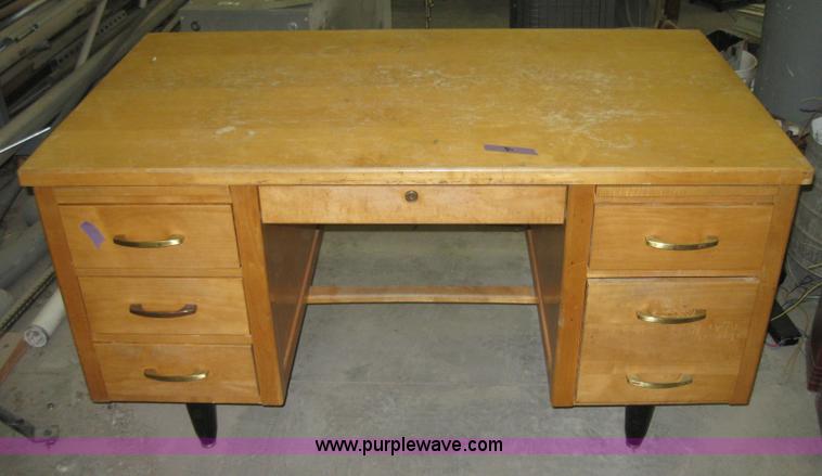 image for item 8521 (6) desks and furniture
