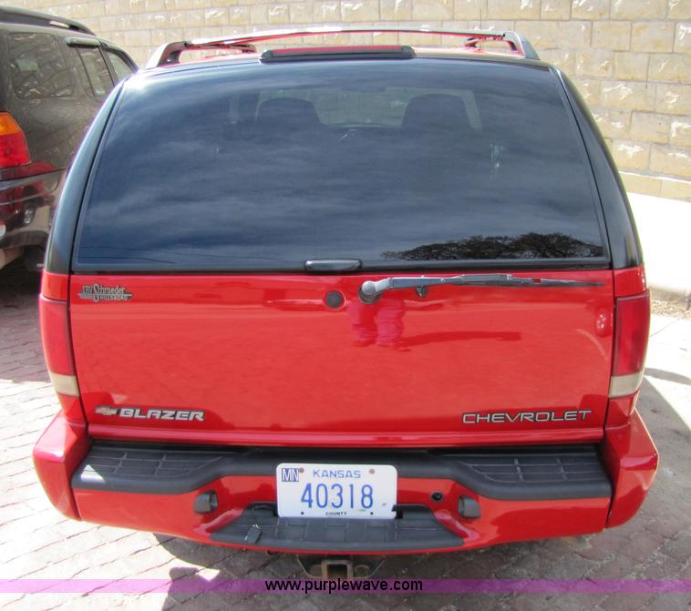 image for item 8662 2000 Chevrolet Blazer LS SUV