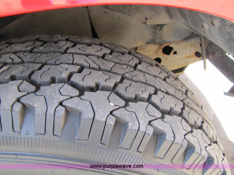 image for item 8662 2000 Chevrolet Blazer LS SUV