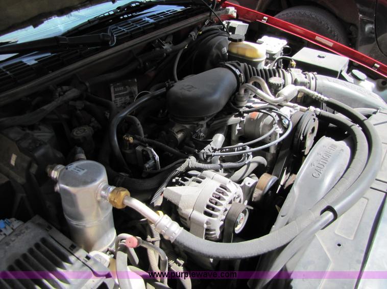 image for item 8662 2000 Chevrolet Blazer LS SUV