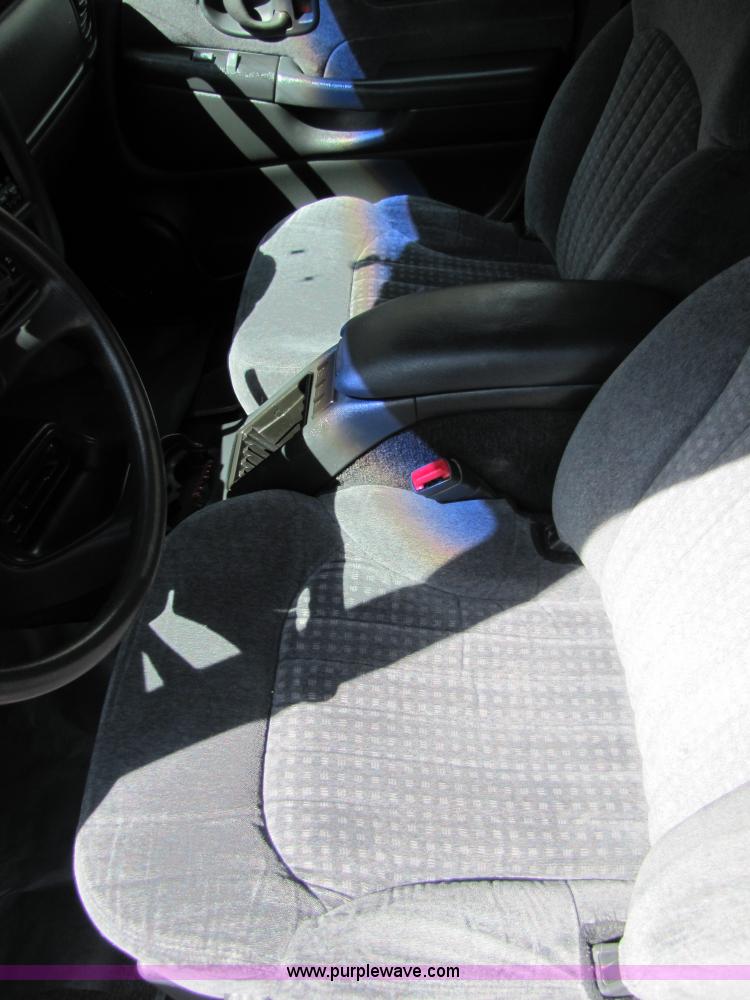 image for item 8662 2000 Chevrolet Blazer LS SUV