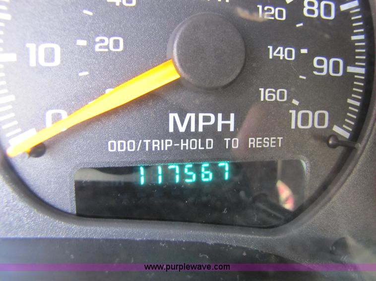 image for item 8662 2000 Chevrolet Blazer LS SUV