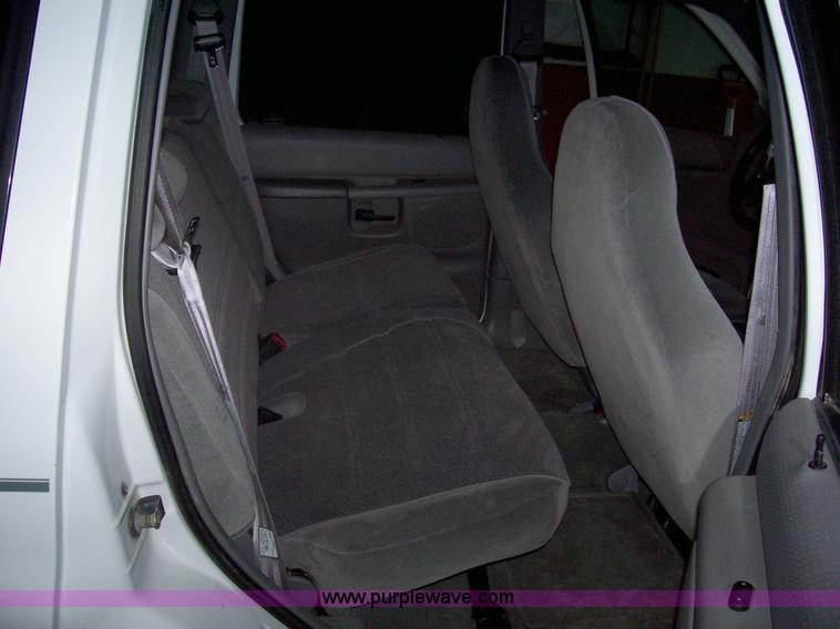image for item 8688 1998 Ford Explorer XLT