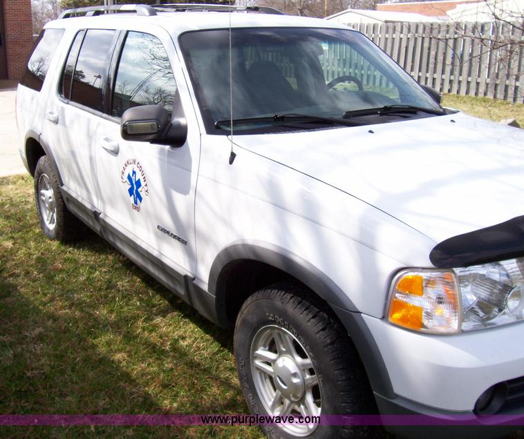 image for item 8689 2002 Ford Explorer XLT