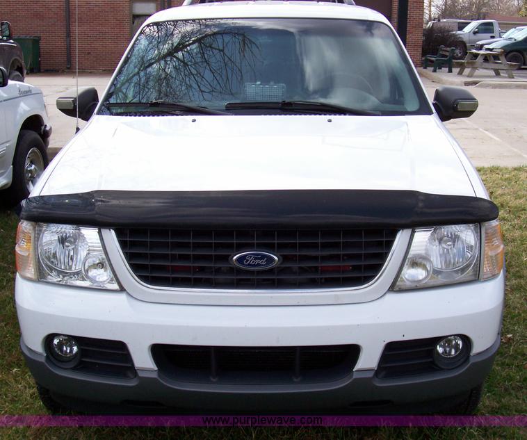 image for item 8689 2002 Ford Explorer XLT