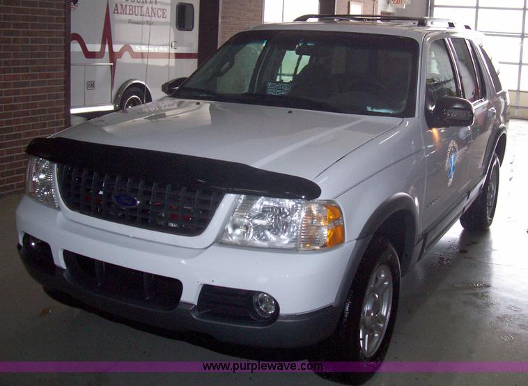 image for item 8689 2002 Ford Explorer XLT