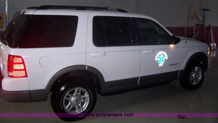 image for item 8689 2002 Ford Explorer XLT