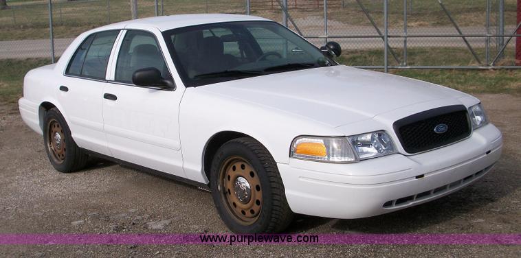 image for item 8717 2008 Ford Crown Victoria Police Interceptor