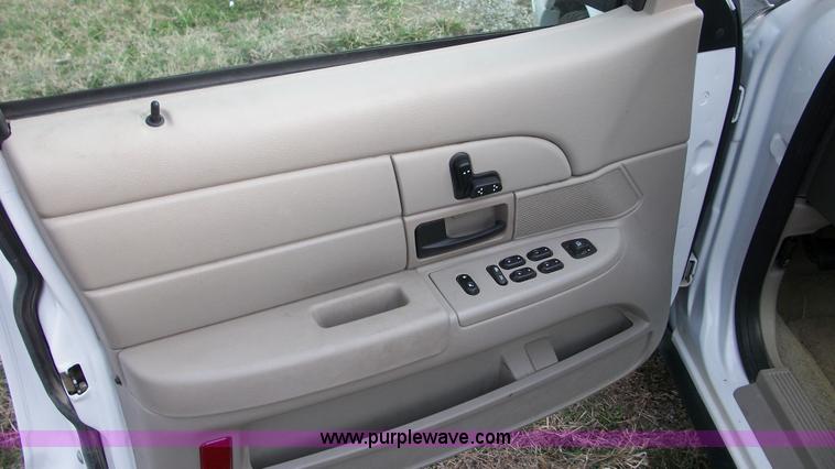 image for item 8717 2008 Ford Crown Victoria Police Interceptor