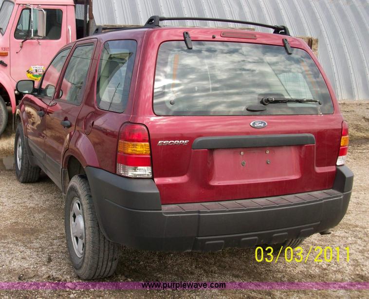 image for item 8718 2007 Ford Escape XLS SUV