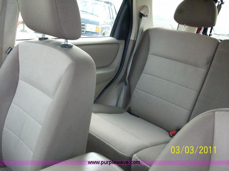 image for item 8718 2007 Ford Escape XLS SUV