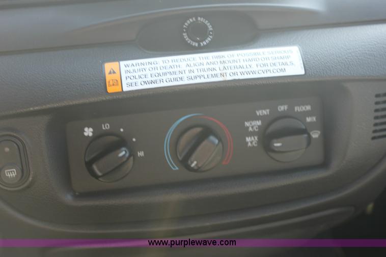 image for item 9404 2006 Ford Crown Victoria Police Interceptor